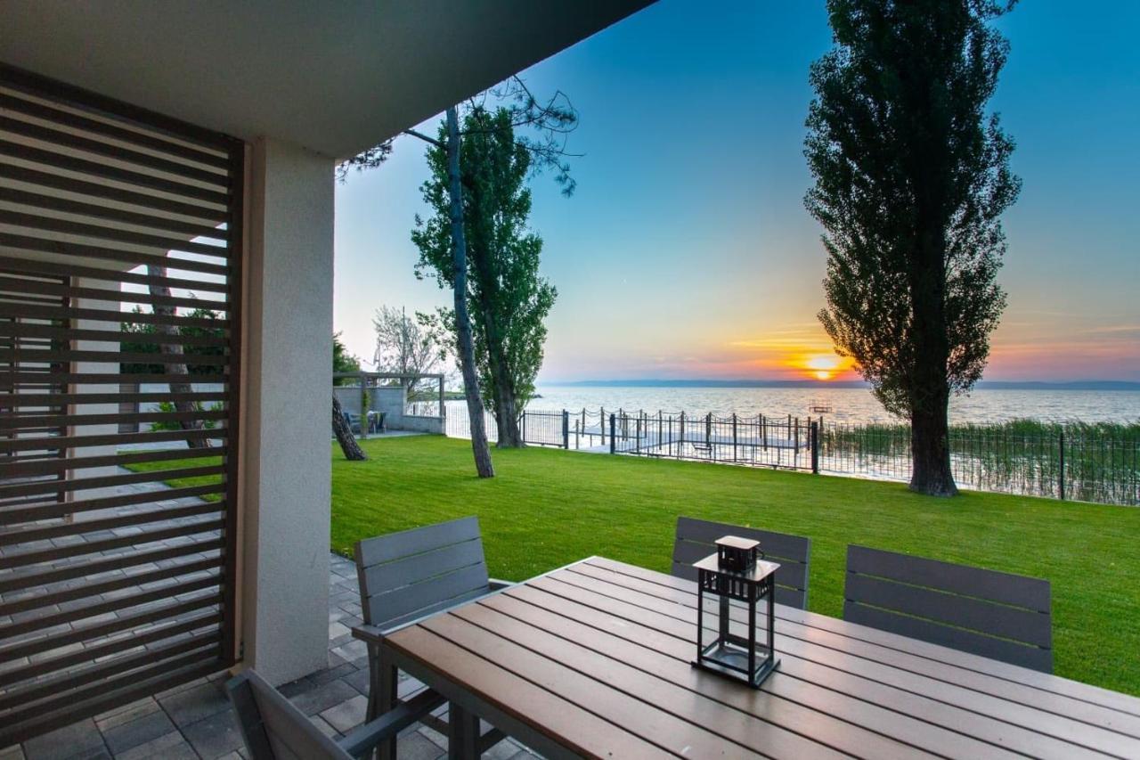 Beach 101 Villa Siofok Luaran gambar